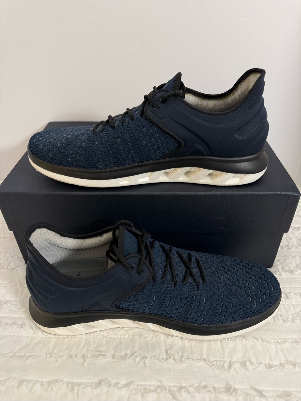 Johnston & Murphy Navy Mesh Memory Foam Sneakers Men’s 8.5